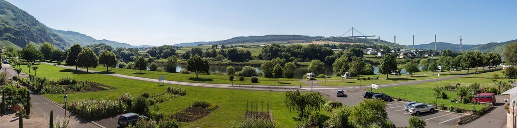 Hotel Zehnthof Юрциґ Екстер'єр фото