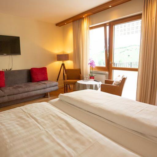 Hotel Zehnthof Юрциґ Екстер'єр фото
