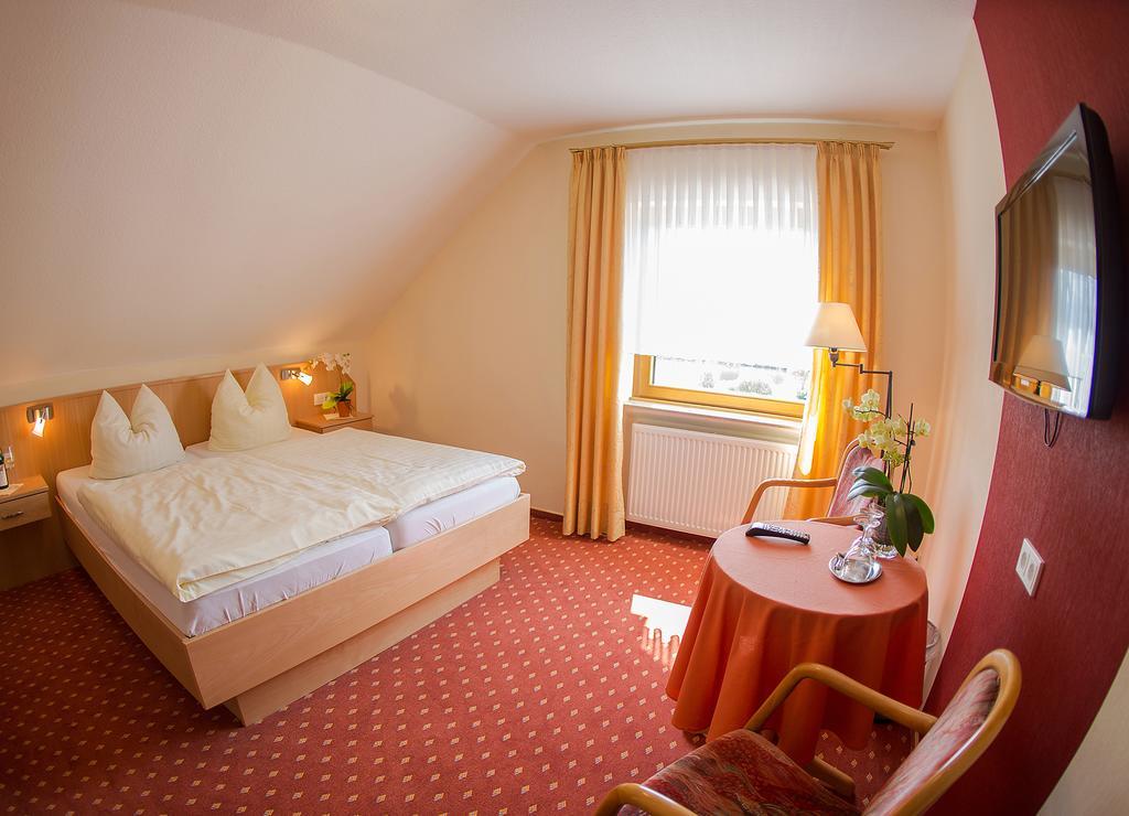Hotel Zehnthof Юрциґ Екстер'єр фото